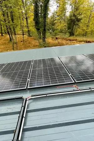 Fixation Toiture BAC ACIER pour 10 panneaux solaires PAYSAGE (1 rangée) Prix Bas