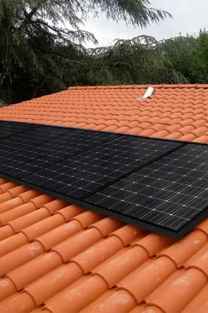 Prix Bas Fixation Toiture TUILE pour 6 panneaux solaires max-1160mm (Barre 12 x 1,24m)