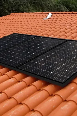 Fixation Toiture TUILE pour 3 panneaux solaires max-1160mm (Barre 8 x 1m) Satisfait Ou Remboursé